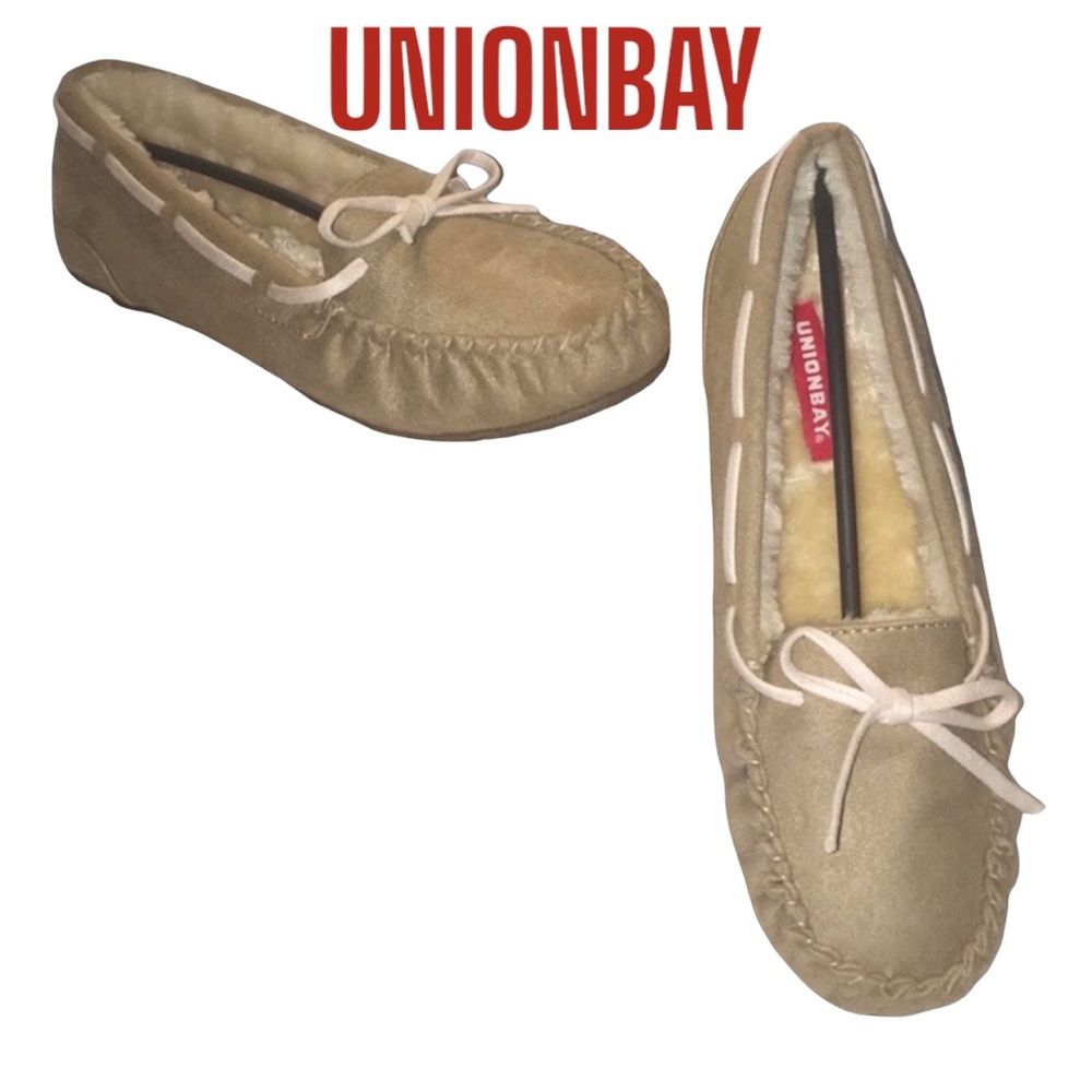 Unionbay Slip On Moccasins Size 8.5M NIB